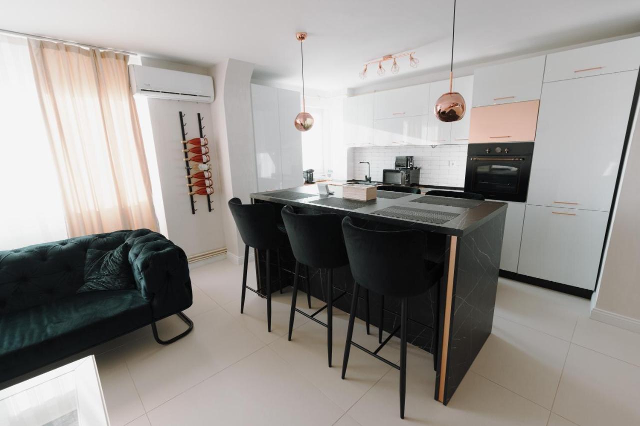 Bear's Apartment Alba Iulia Exterior foto