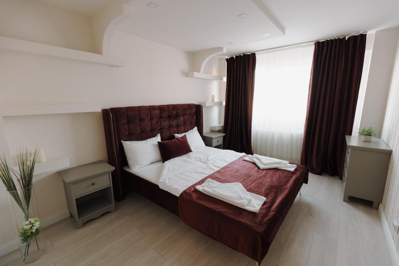 Bear's Apartment Alba Iulia Exterior foto